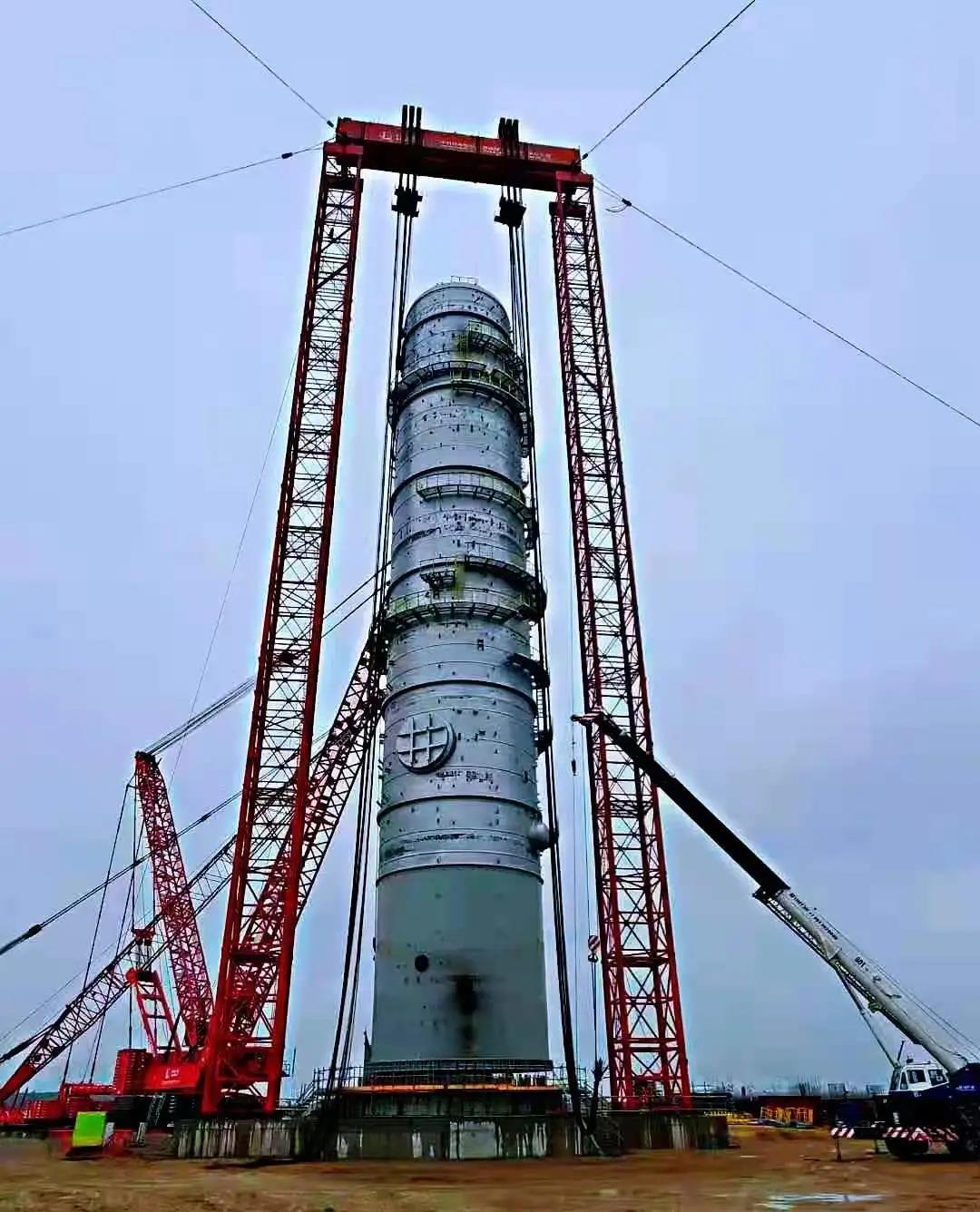 祝贺！俄罗斯阿穆尔天然气化工厂项目首台大件设备顺利完成吊装