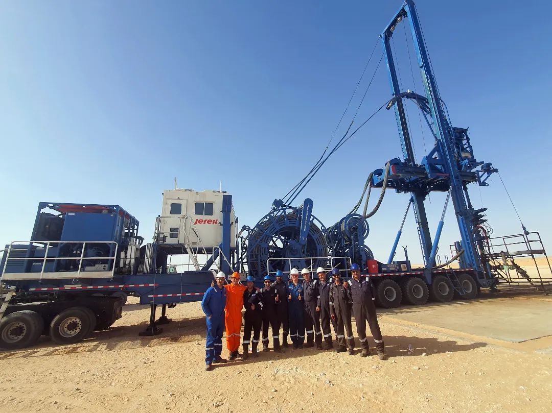中国首台井架连续油管作业设备在阿尔及利亚应用成功！